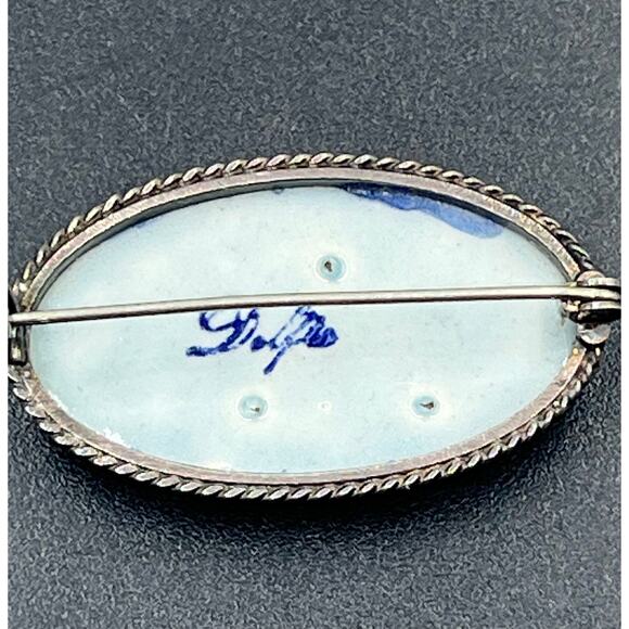 Delft Blue Porcelain Enamel Dutch Windmill Vintage Sterling Silver
Brooch - Picture 4 of 5